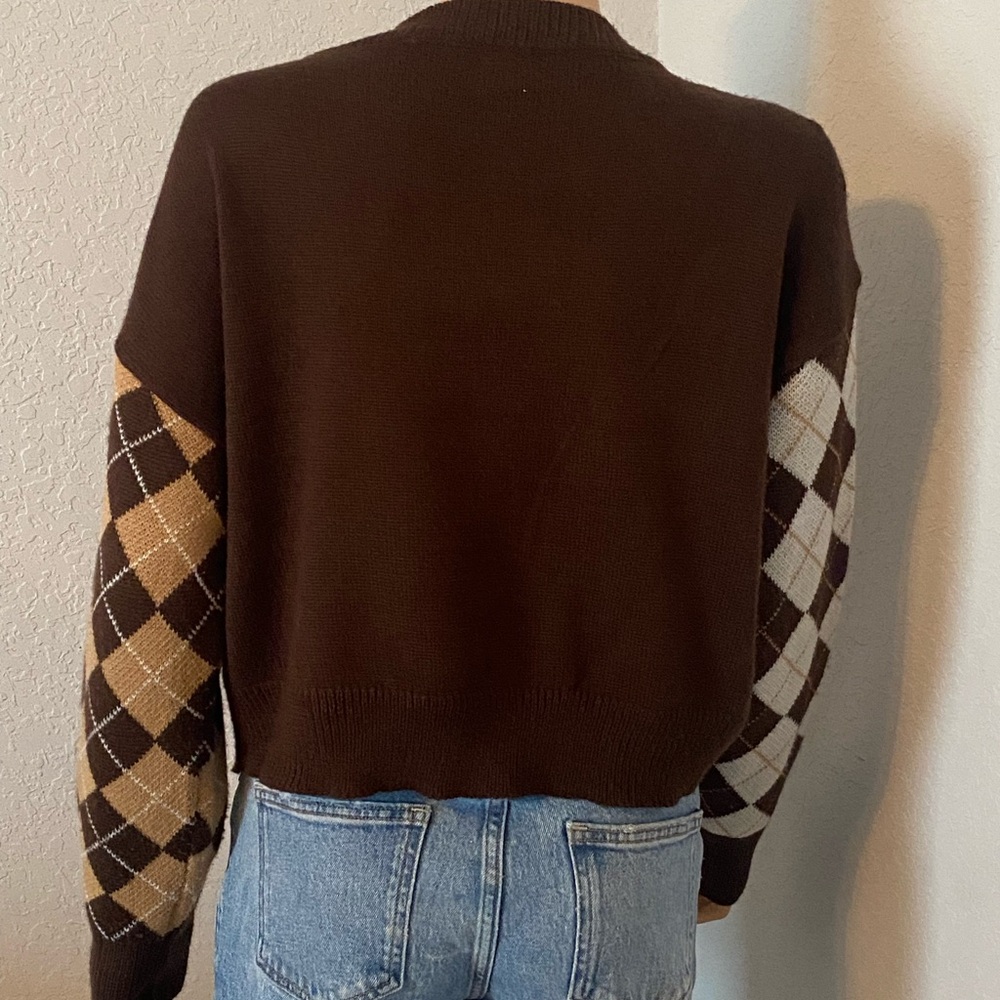 Derek Heart Brown and Cream Crew Neck Sweater with Argyle Pattern - Picture 3 of 7